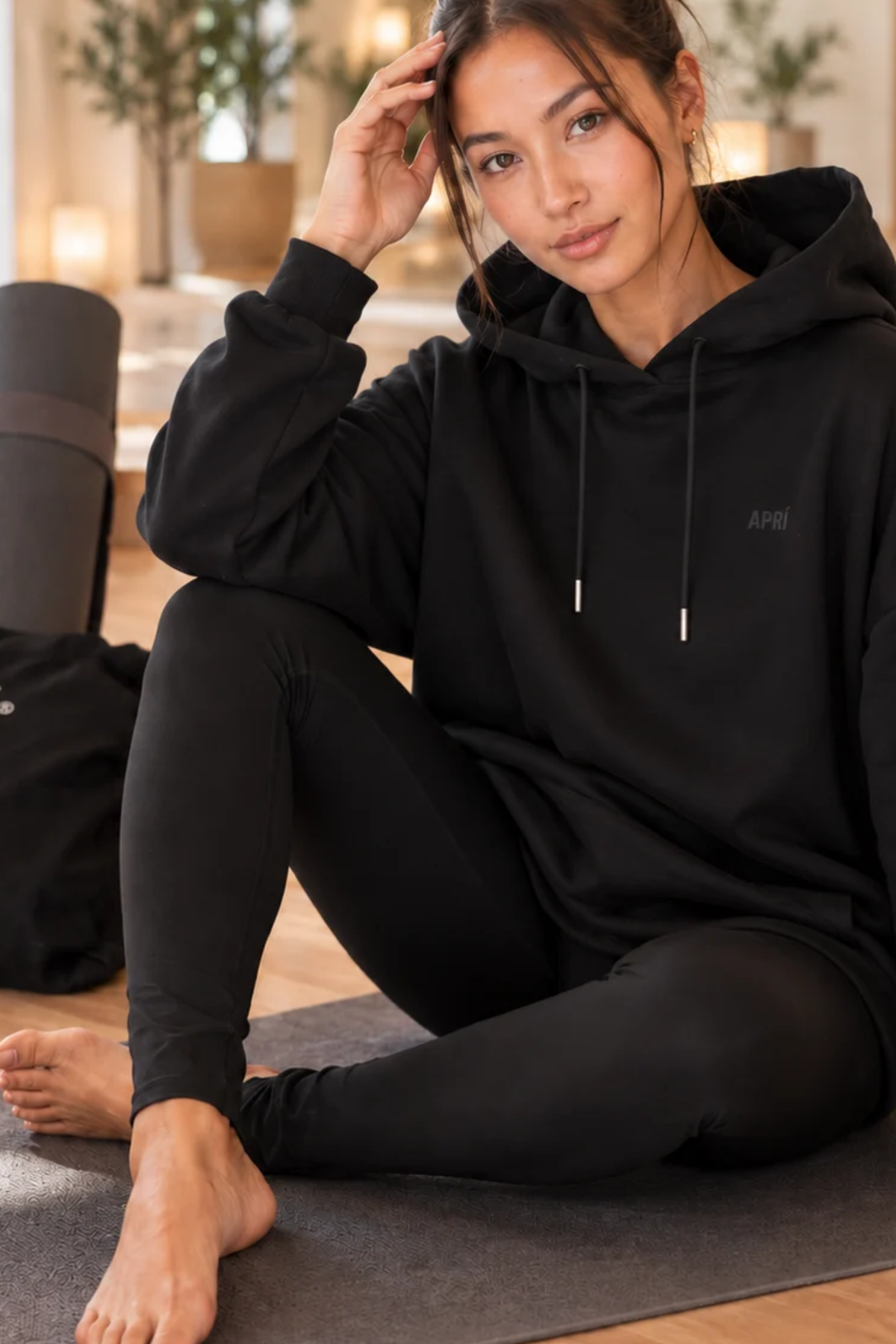 black oversied hoodie