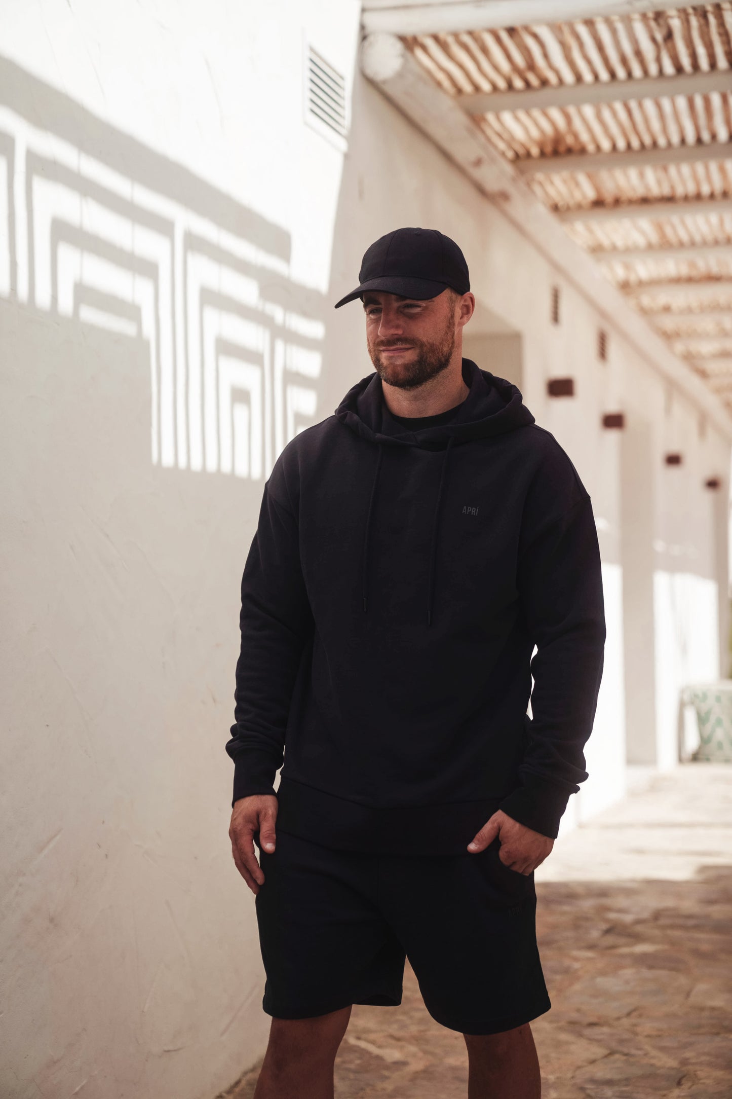 APRÍSHIELD CHEST LOGO SWEAT HOODIE