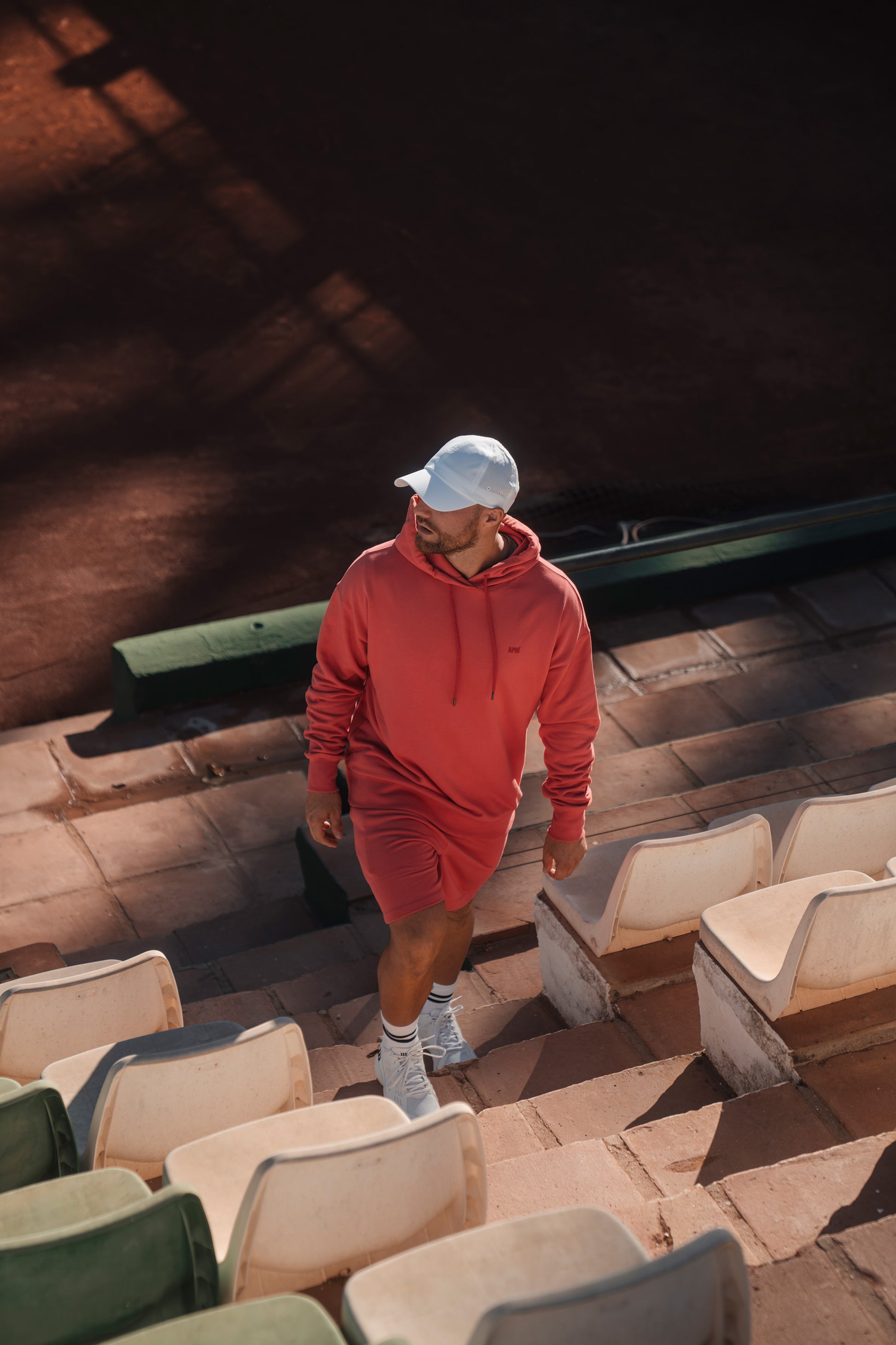 apríshield nantucket red hoodie tennis