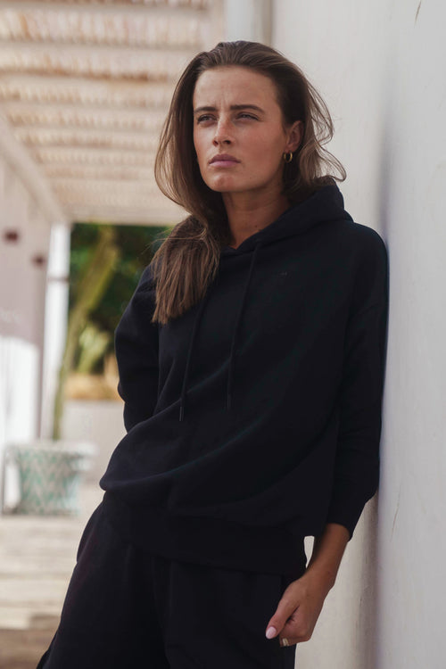 apri black hoodie