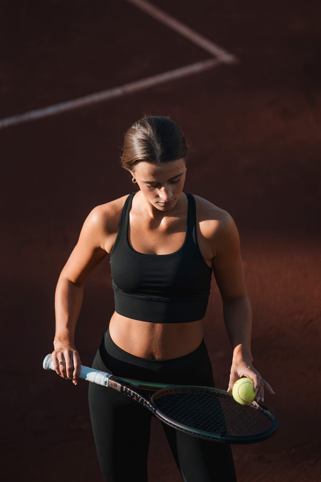 aprítech black crossback straps tennis sports bra