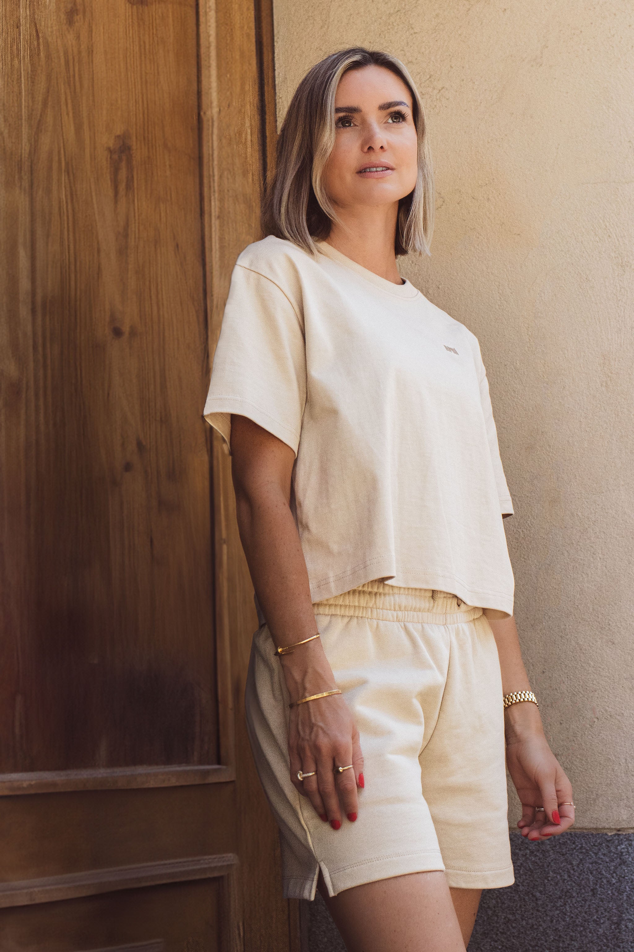 apri sportswear chai latte box tee 